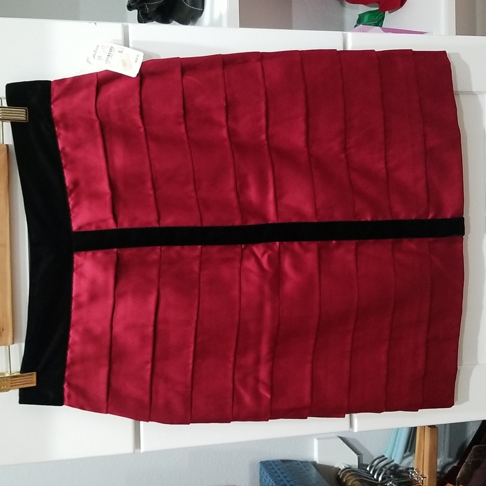 Robert Rodriguez Size 6 Skirt Maroon/Blk